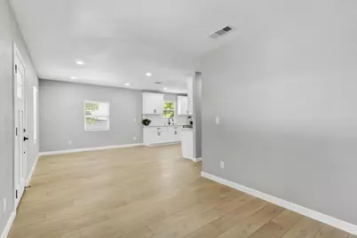2820 26th Avenue, Sacramento, CA 95820 - Photo 6