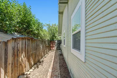 2820 26th Avenue, Sacramento, CA 95820 - Photo 28