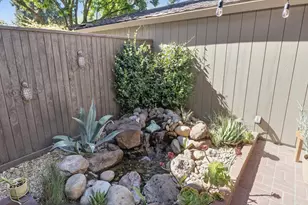 1063 Commons Dr, Sacramento, CA 95825 - Photo 32