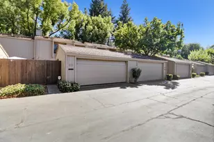 1063 Commons Dr, Sacramento, CA 95825 - Photo 34