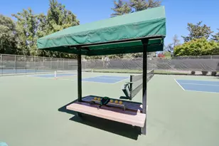 1063 Commons Dr, Sacramento, CA 95825 - Photo 40