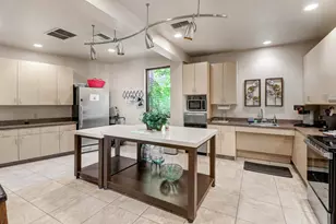 1063 Commons Dr, Sacramento, CA 95825 - Photo 44