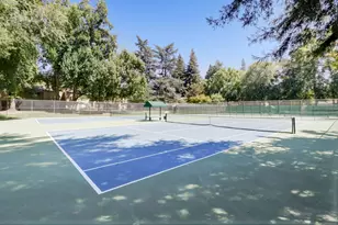 1063 Commons Dr, Sacramento, CA 95825 - Photo 38