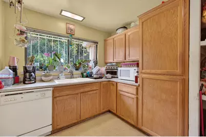 2044 Middleberry Road, Sacramento, CA 95815 - Photo 14