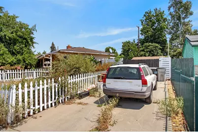 2044 Middleberry Road, Sacramento, CA 95815 - Photo 4