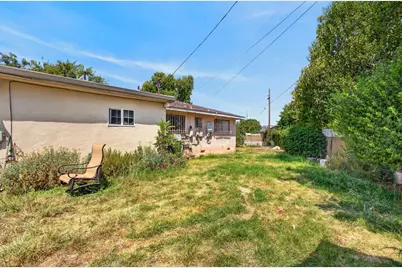 2044 Middleberry Road, Sacramento, CA 95815 - Photo 32
