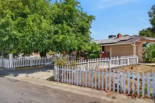 2044 Middleberry Rd, Sacramento, CA 95815 - Photo 2