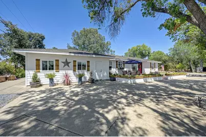 425 Fruitvale Road, Lincoln, CA 95648 - Photo 2