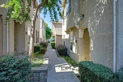 133 Talmont Circle #133, Roseville, CA 95678 - Photo 2