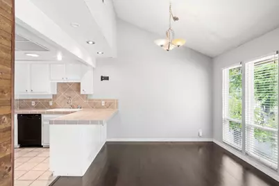 7945 La Riviera Dr, Sacramento, CA 95826 - Photo 4