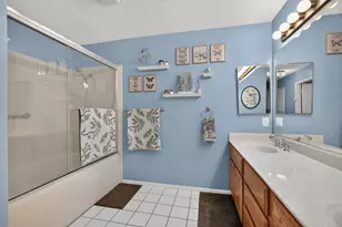 1920 University Park Dr, Sacramento, CA 95825 - Photo 32