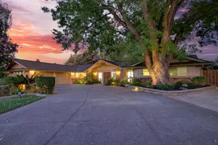 44499 Country Club Dr, El Macero, CA 95618 - Photo 2