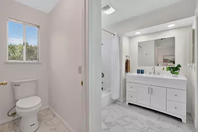 6111 Laguna Vale Way, Elk Grove, CA 95758 - Photo 16