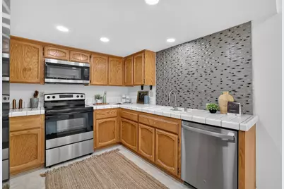 6111 Laguna Vale Way, Elk Grove, CA 95758 - Photo 6