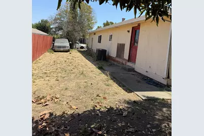 6820 Carnation, Sacramento, CA 95822 - Photo 2