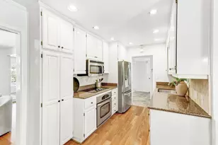 1294 Noonan Dr, Sacramento, CA 95822 - Photo 12