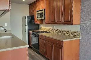 4702 Greenholme Dr, Sacramento, CA 95842 - Photo 12