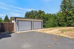 8736 Mackey Rd, Elk Grove, CA 95624 - Photo 4