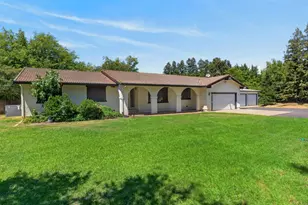 8736 Mackey Rd, Elk Grove, CA 95624 - Photo 10