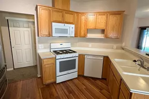 150 Aruba Cir, Sacramento, CA 95823 - Photo 2