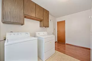 9700 Parktree Way, Elk Grove, CA 95624 - Photo 22