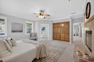 715 Lake Front Dr, Sacramento, CA 95831 - Photo 40