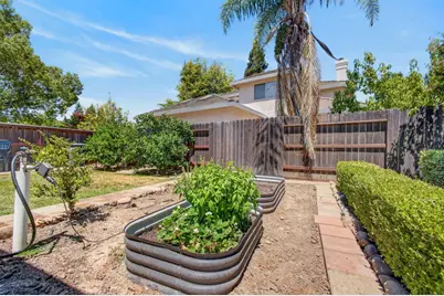 715 Lake Front Drive, Sacramento, CA 95831 - Photo 80