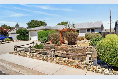 10361 Malaga Way, Rancho Cordova, CA 95670 - Photo 2