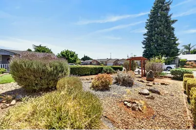 10361 Malaga Way, Rancho Cordova, CA 95670 - Photo 6