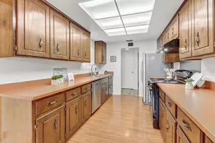 6995 Wavecrest Way, Sacramento, CA 95831 - Photo 18