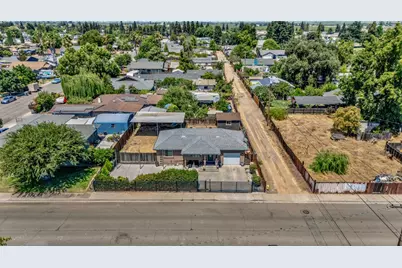 12821 Main Street, Waterford, CA 95386 - Photo 20