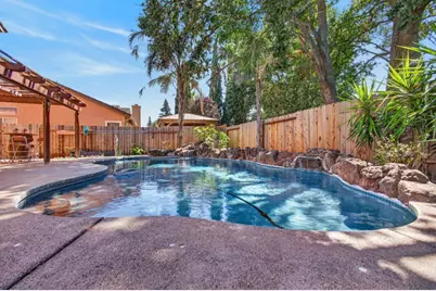 8999 Richborough Way, Elk Grove, CA 95624 - Photo 2