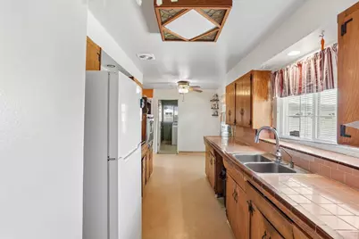 507 E Benjamin Holt Drive, Stockton, CA 95207 - Photo 8