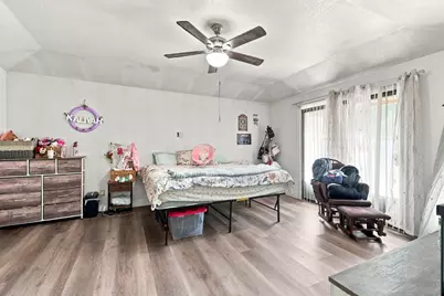 933 Barnett Way, Madera, CA 93637 - Photo 16