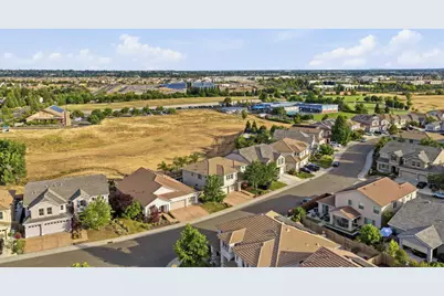 1607 Redmond Drive, Rocklin, CA 95765 - Photo 86