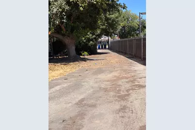 2100 W Main, Turlock, CA 95380 - Photo 16