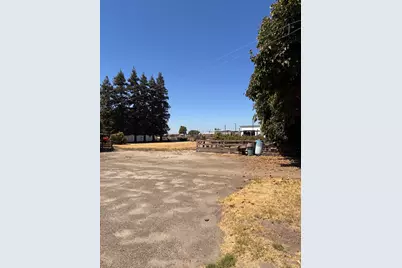 2100 W Main, Turlock, CA 95380 - Photo 8