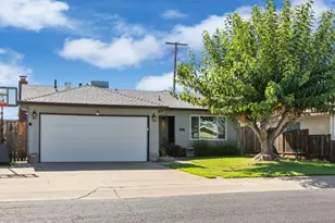 401 Rainier Dr, Lodi, CA 95242 - Photo 2