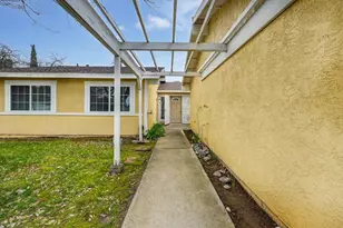 8263 Old Ranch Rd, Citrus Heights, CA 95610 - Photo 2