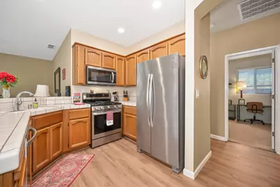 9158 Rose Parade Way, Sacramento, CA 95826 - Photo 16