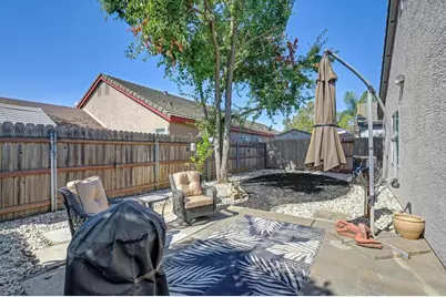 9158 Rose Parade Way, Sacramento, CA 95826 - Photo 32