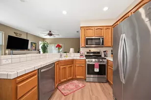 9158 Rose Parade Way, Sacramento, CA 95826 - Photo 20