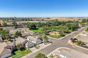 9158 Rose Parade Way, Sacramento, CA 95826 - Photo 4