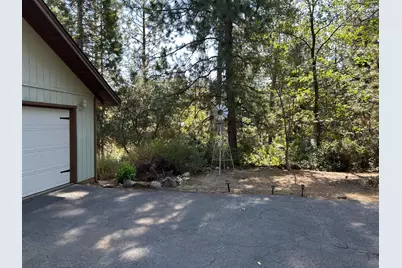 5883 Black Quartz Road, Murphys, CA 95247 - Photo 2