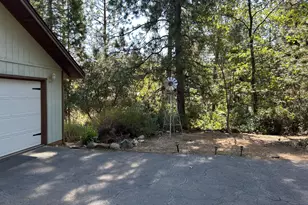 5883 Black Quartz Rd, Murphys, CA 95247 - Photo 2