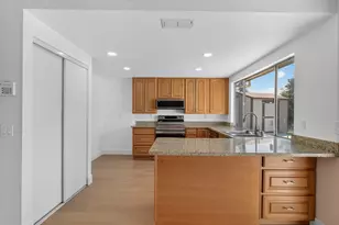 10 Bluestone Ct, Sacramento, CA 95824 - Photo 6