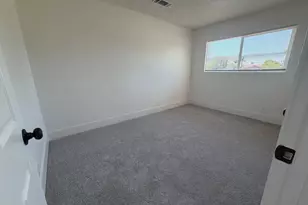 1255 Jordan Way, Hanford, CA 93230 - Photo 10