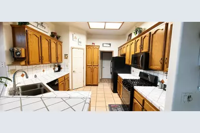 1056 Portola Valley Road, Yuba City, CA 95993 - Photo 8