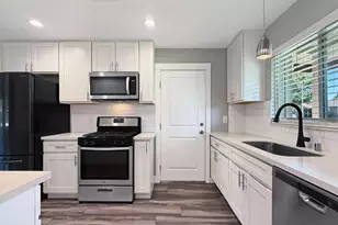 7013 Thomas Dr, North Highlands, CA 95660 - Photo 4