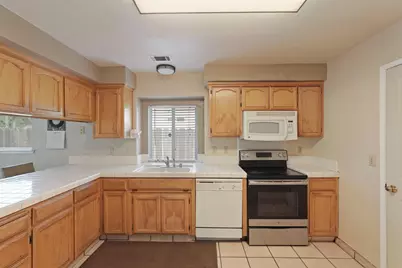 2633 Riverbend Drive, Modesto, CA 95351 - Photo 8